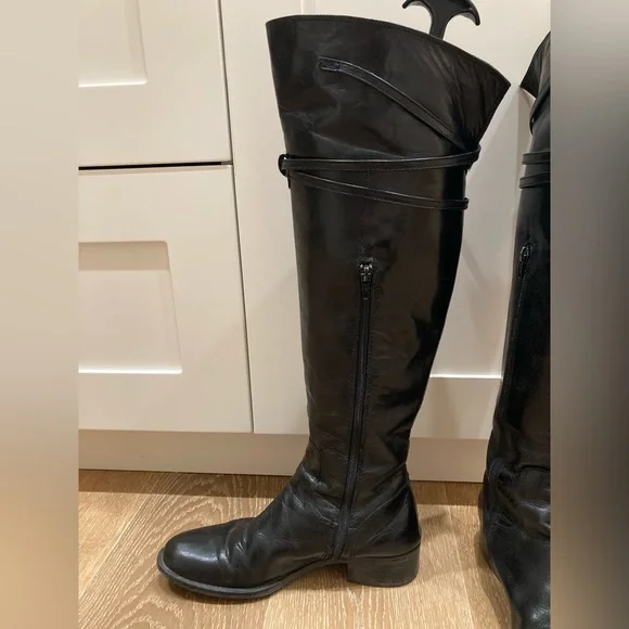 Black Riding Boots - Picture 2 of 3